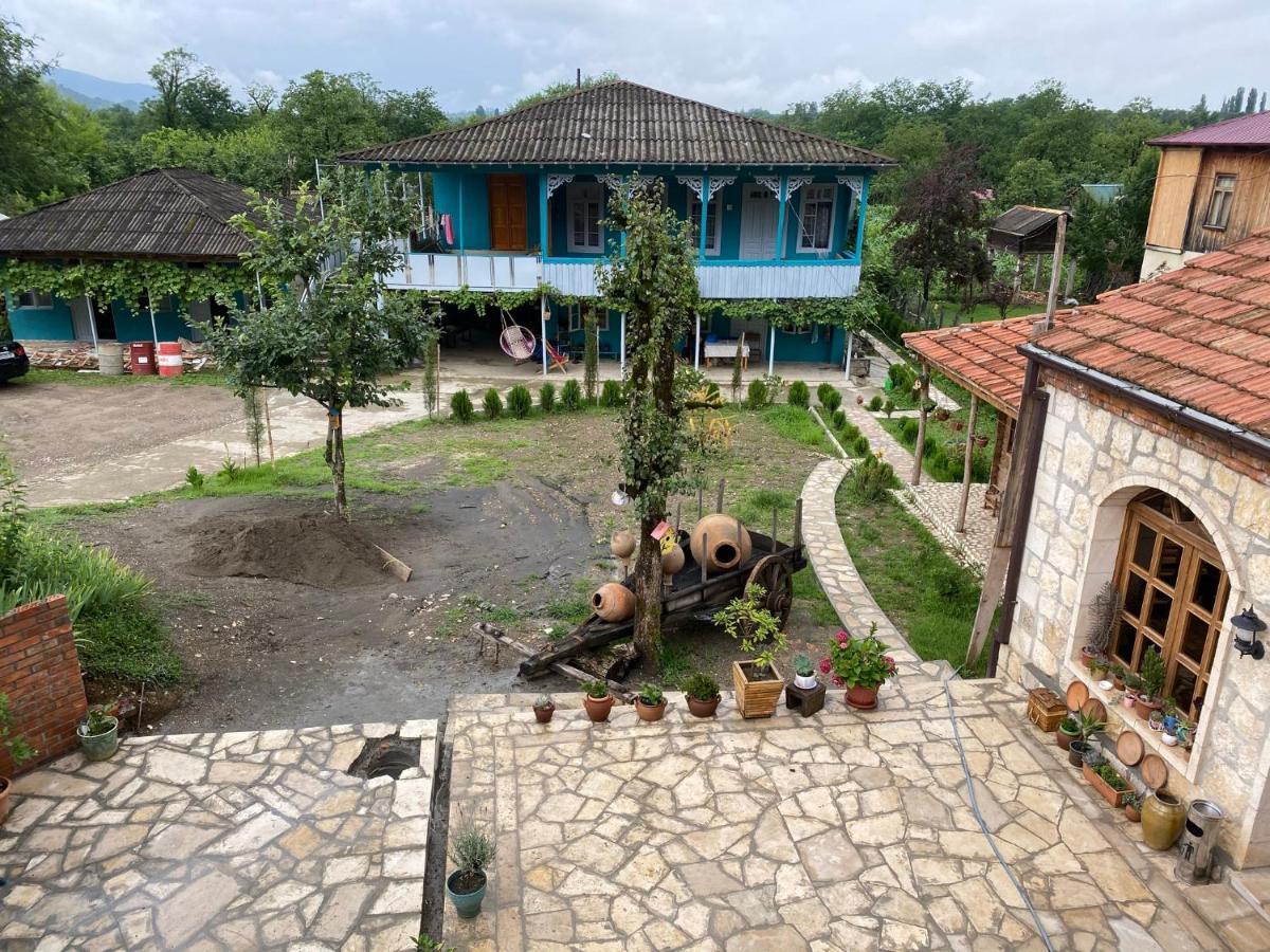 Odo'S Guest House Martvili Exterior foto
