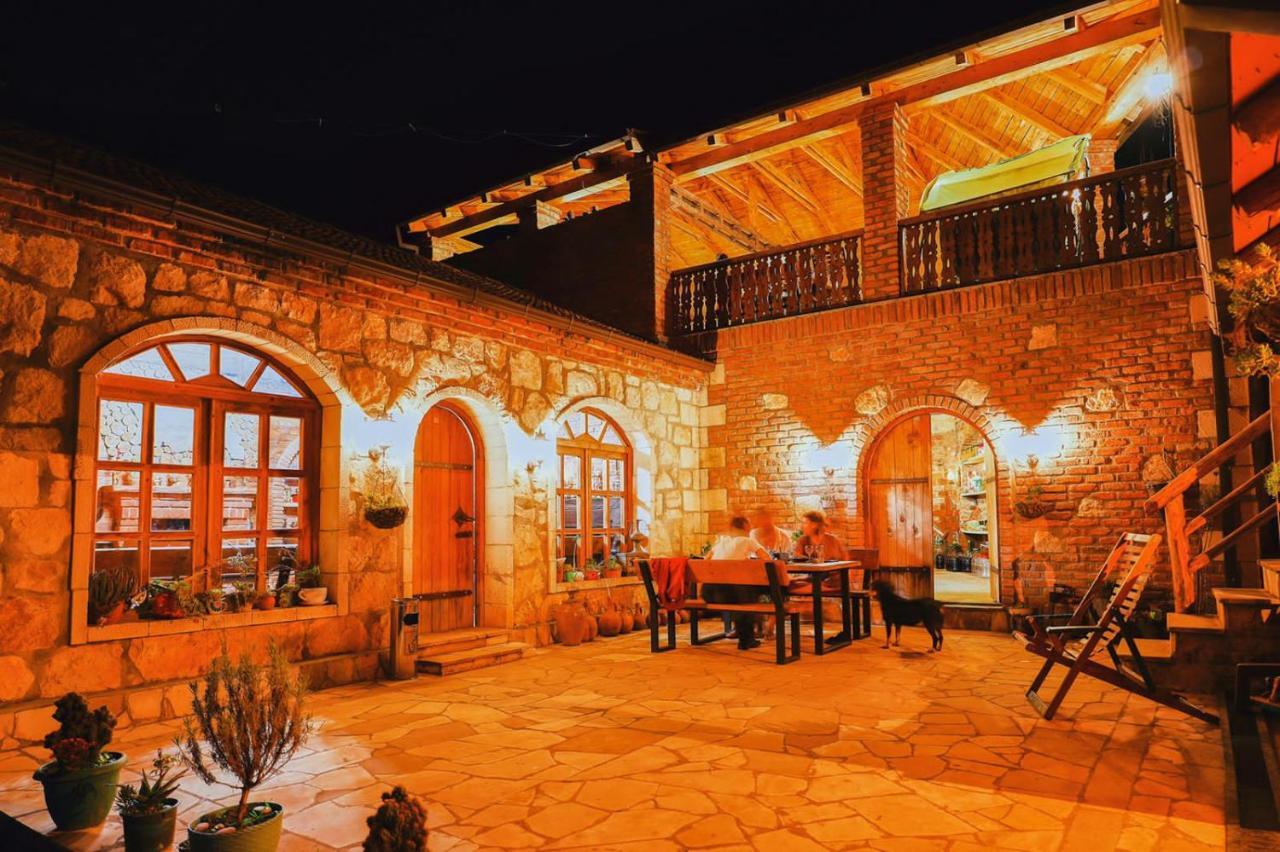 Odo'S Guest House Martvili Exterior foto